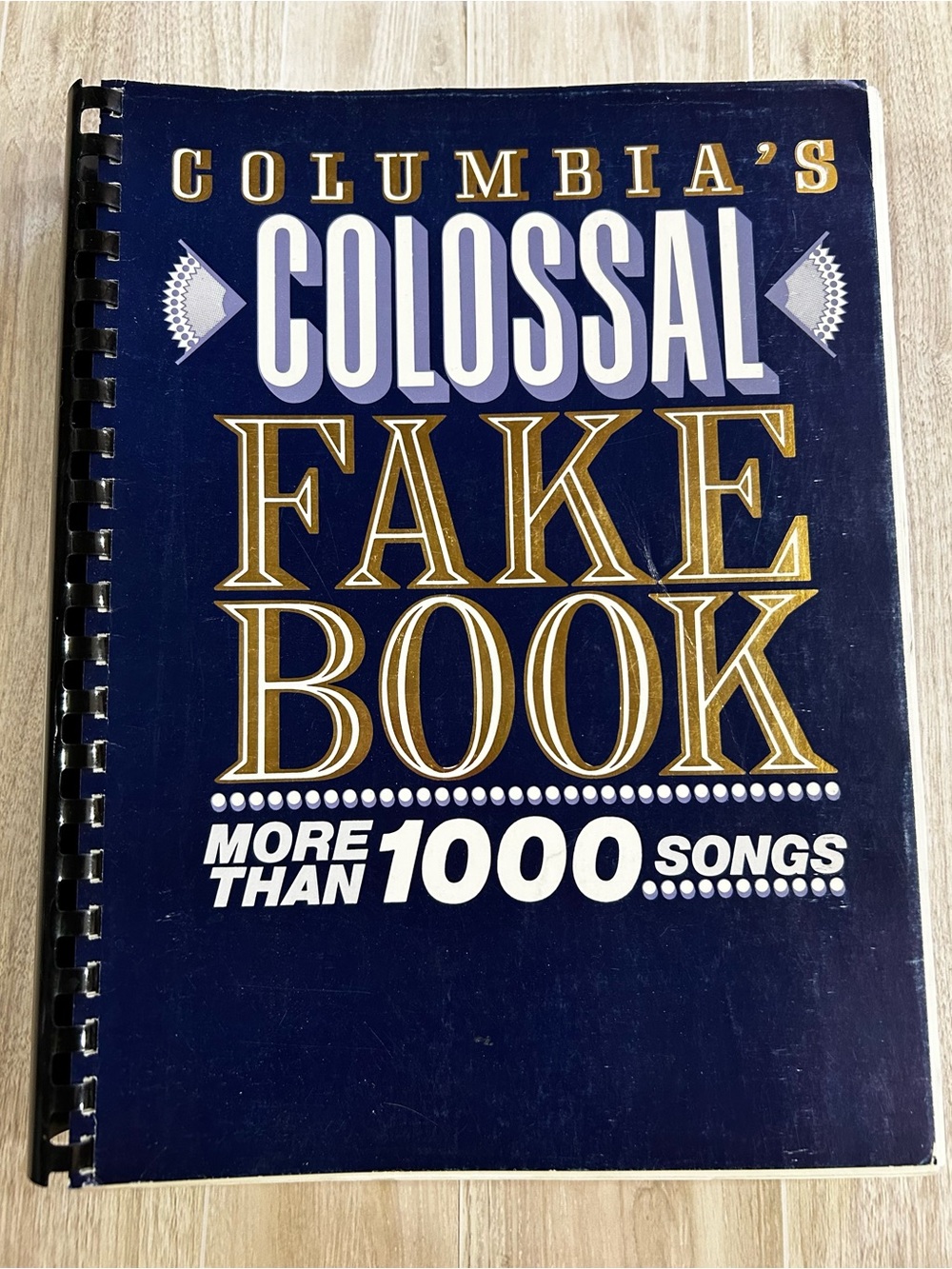 Columbia's Colossal Fake Book (Paperback Sheet Music) Over 1000 songs, Columbia